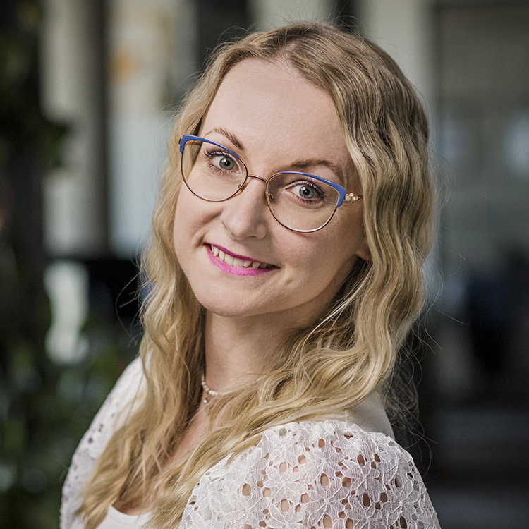 Simona Charvátová